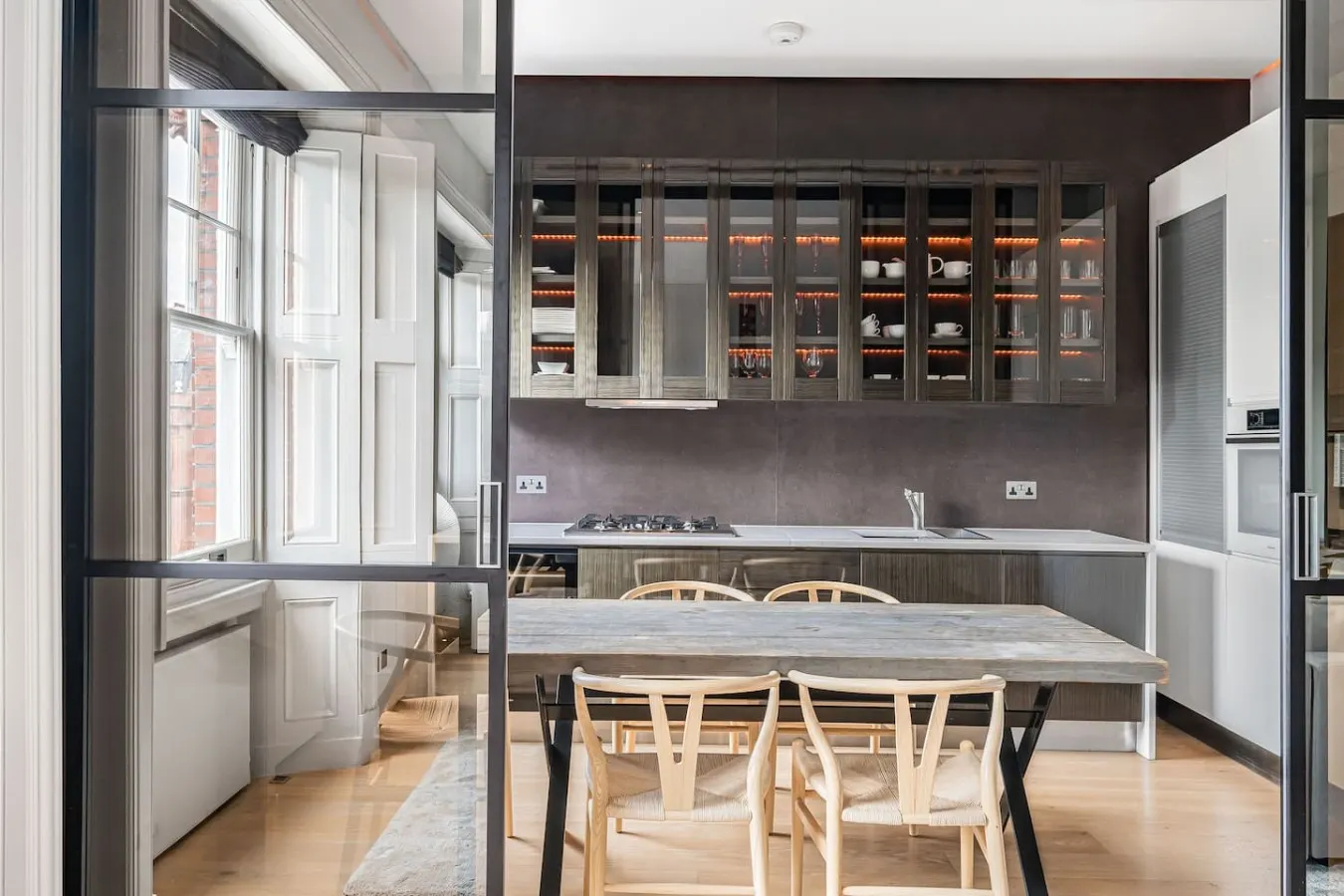 Cadogan Square 3-Bed Elevator Access 10