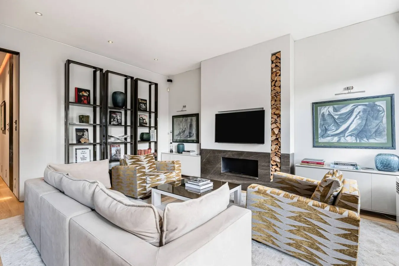 Cadogan Square 3-Bed Elevator Access 12