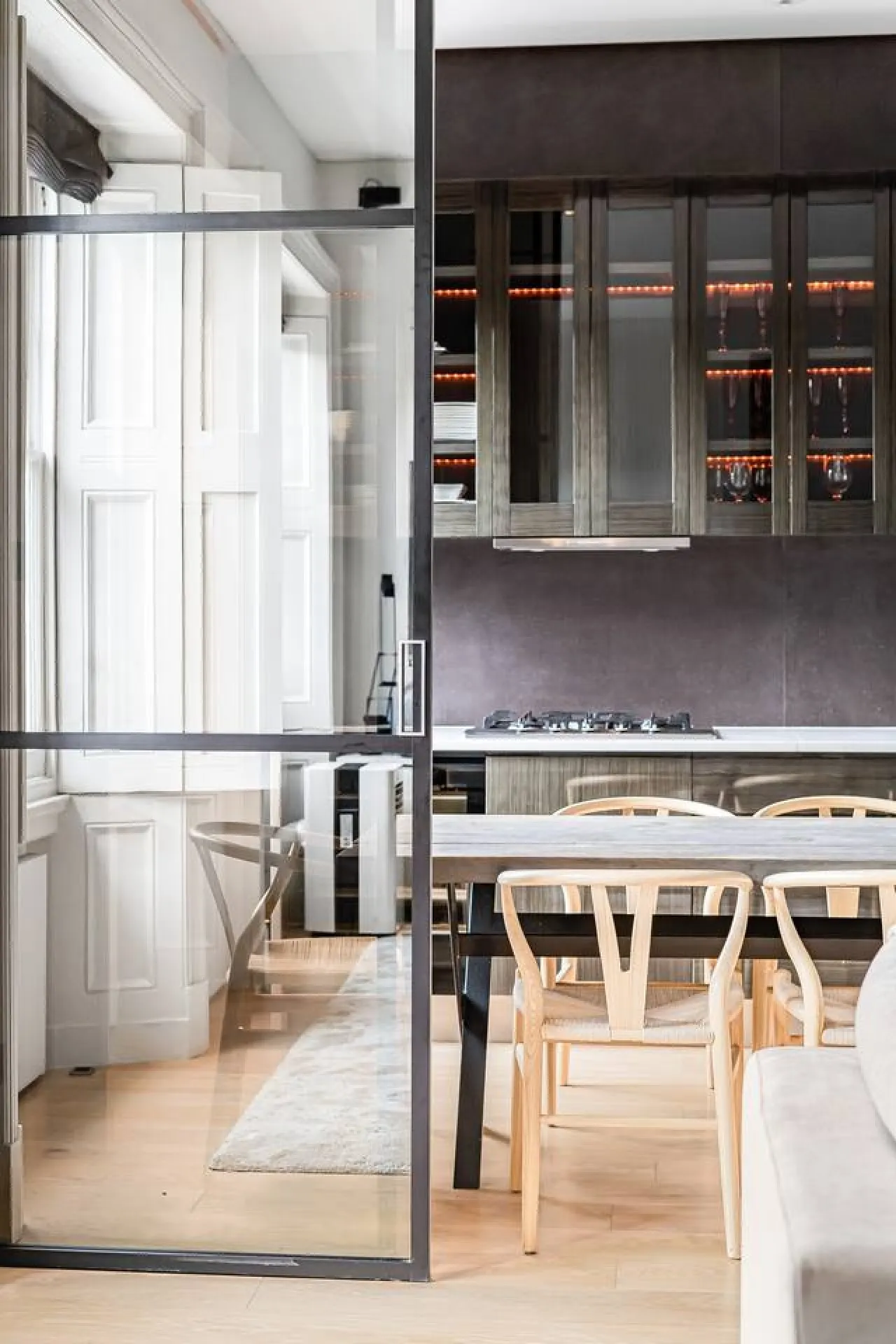 Cadogan Square 3-Bed Elevator Access 14