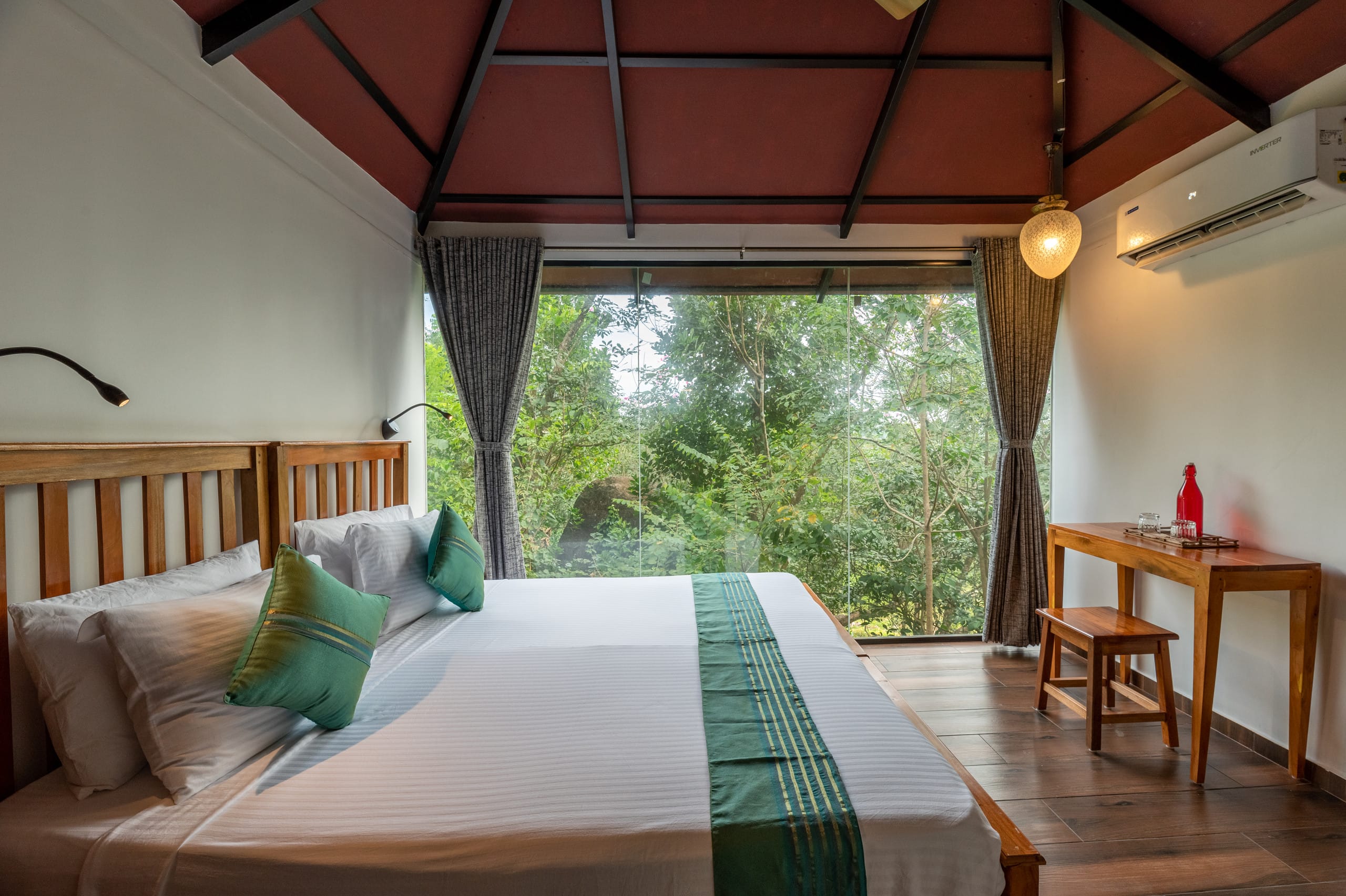 Cottage w pool near Jatayu earth centre | Llavu 4