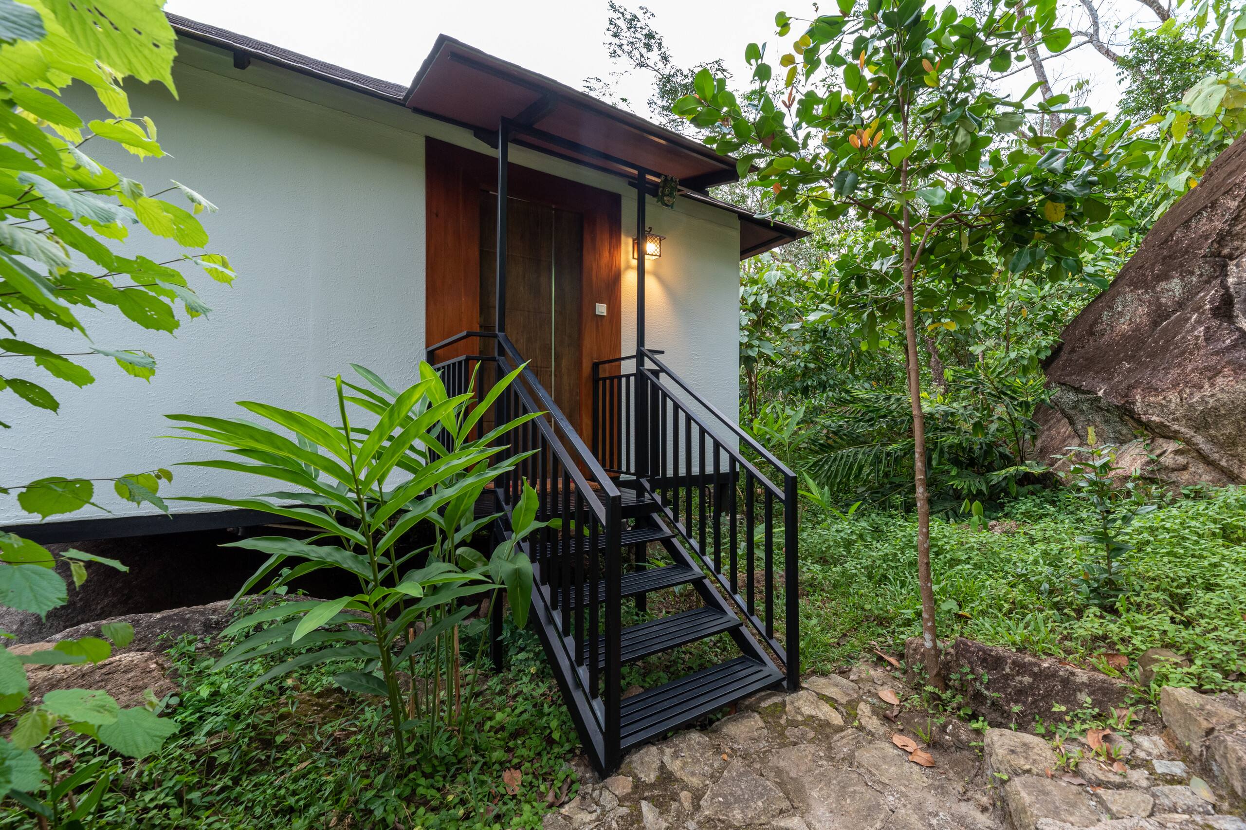 Cottage w pool near Jatayu earth centre | Llavu 33