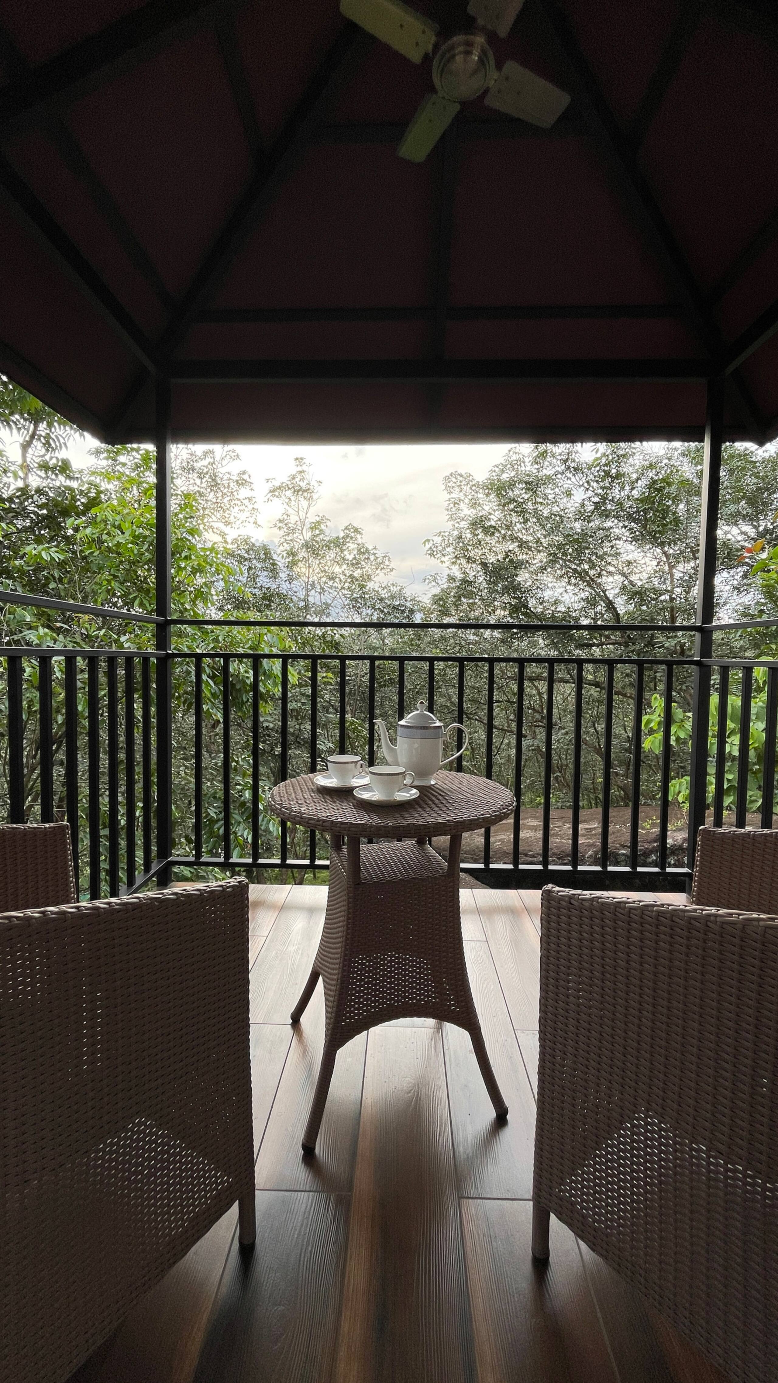 Cottage w pool near Jatayu earth centre | Llavu 21