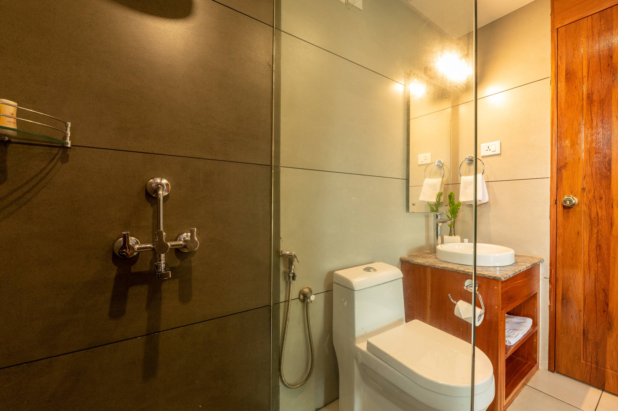 Cottage w pool near Jatayu earth centre | Llavu 16