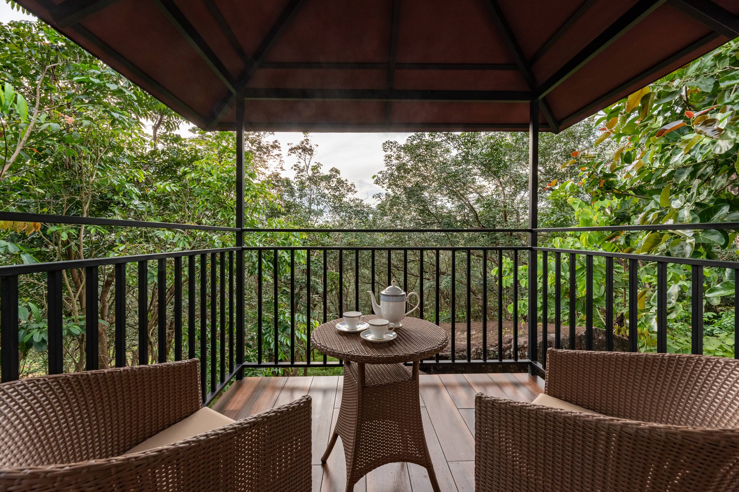 Cottage w pool near Jatayu earth centre | Llavu 6