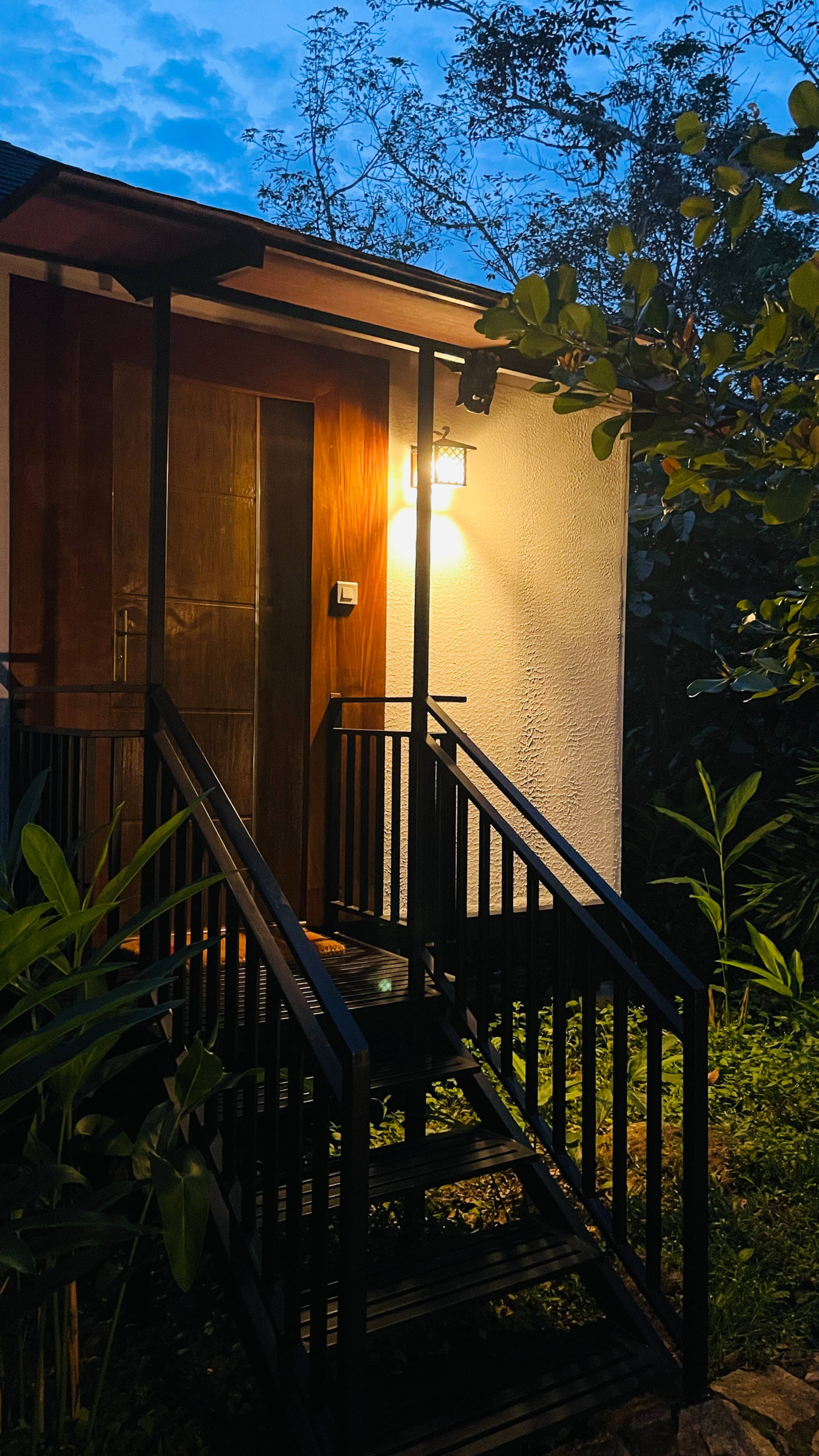 Cottage w pool near Jatayu earth centre | Llavu 28