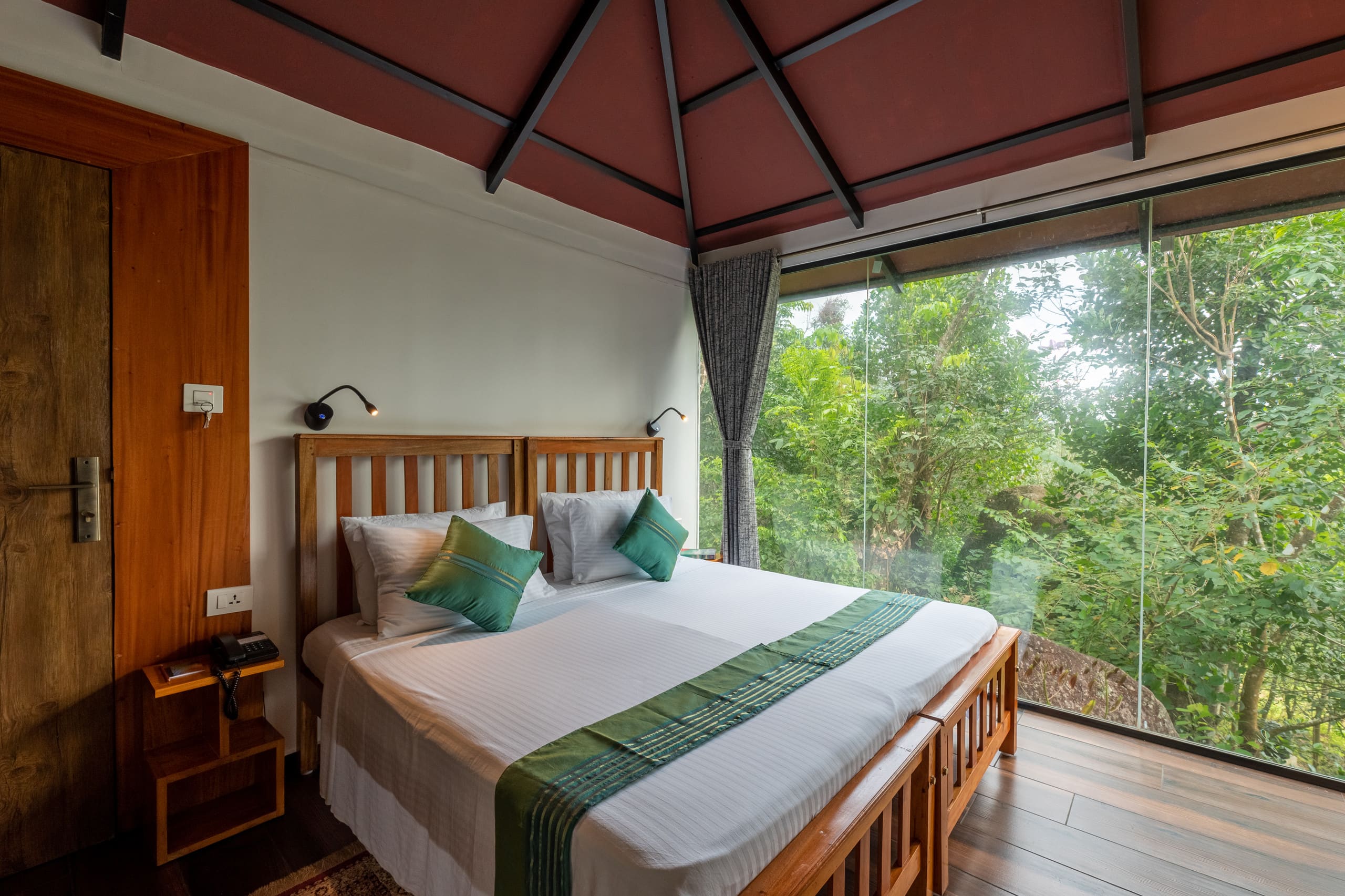 Cottage w pool near Jatayu earth centre | Llavu 3
