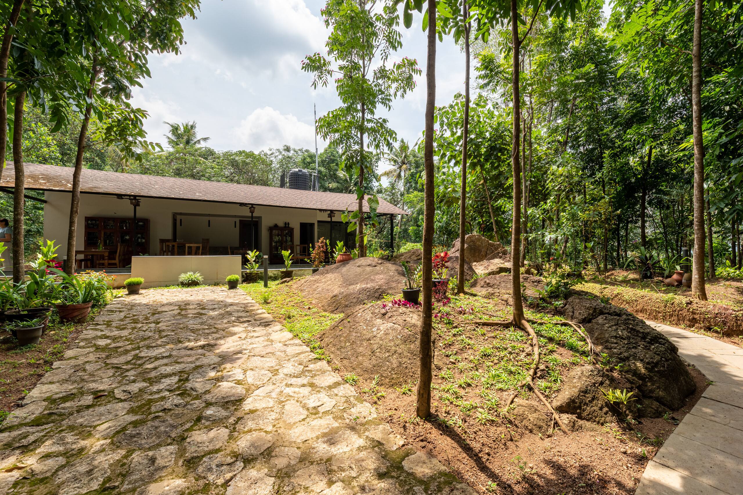 Cottage w pool near Jatayu earth centre | Llavu 35