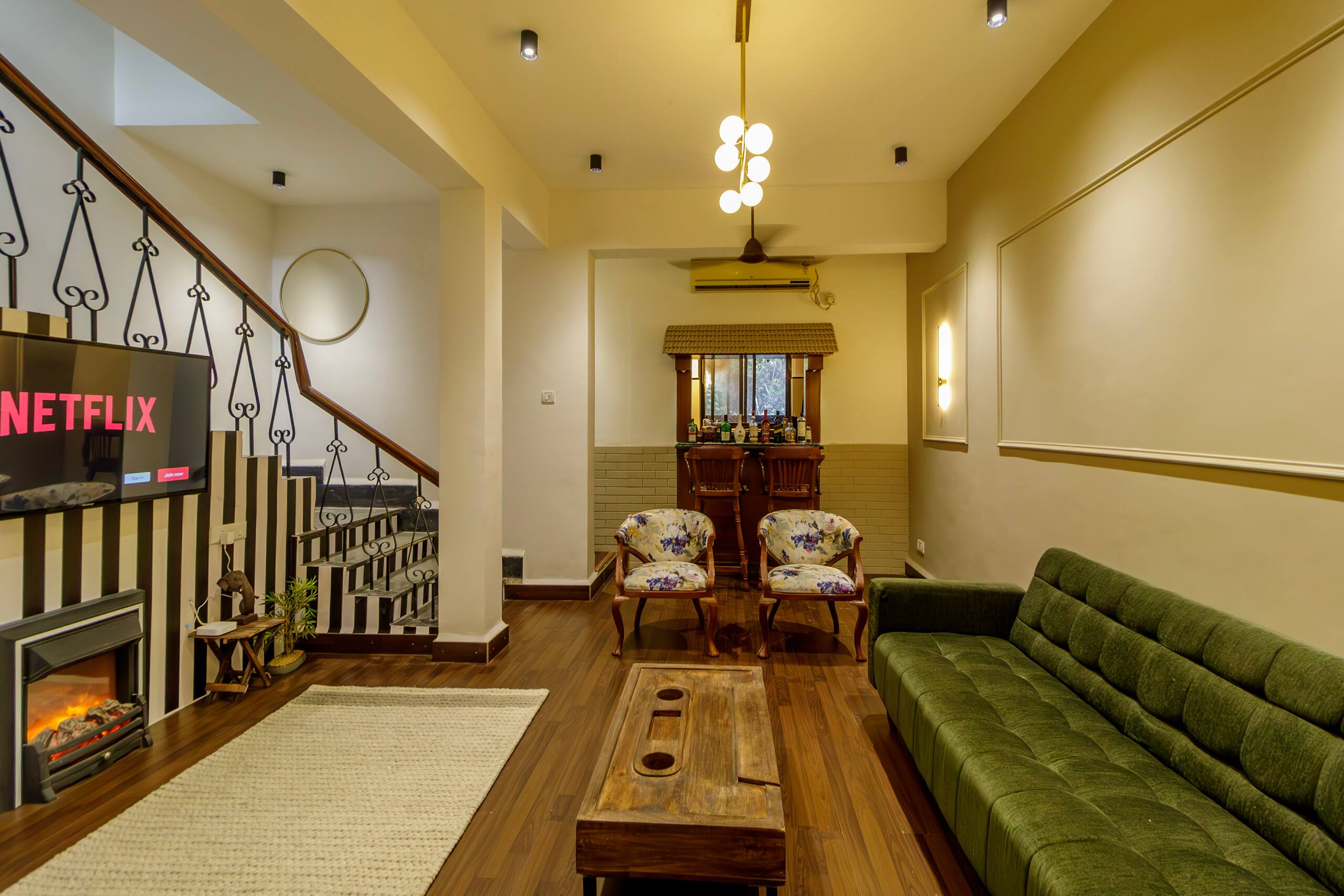Tesoro villa w/private jacuzzi by Comfort Quarters 12