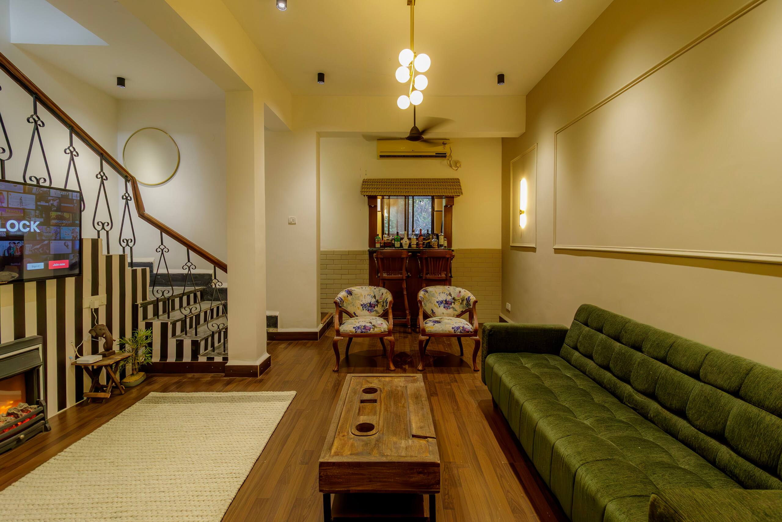 Tesoro villa w/private jacuzzi by Comfort Quarters 3