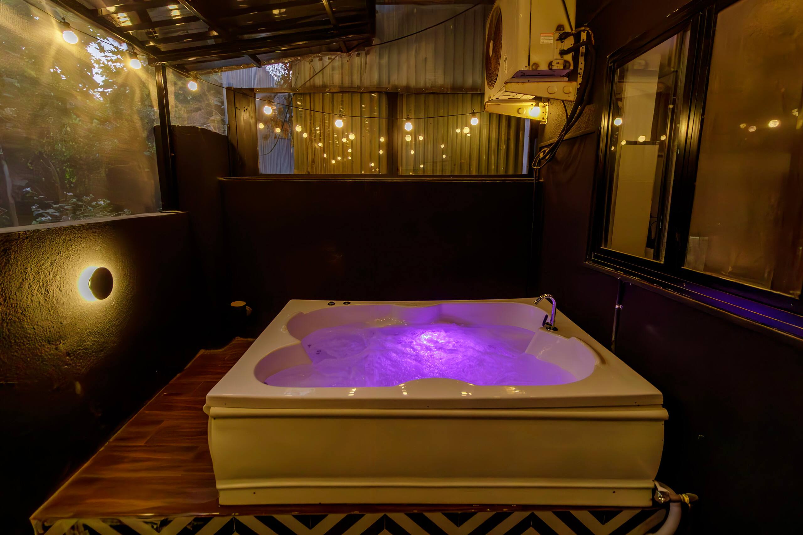 Tesoro villa w/private jacuzzi by Comfort Quarters 7
