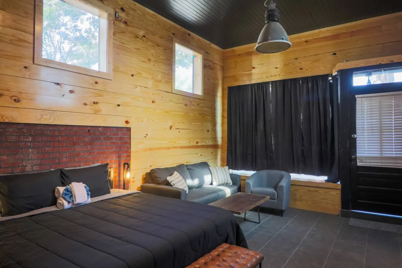 Restored Historic Loft - 3 mins to the beach! 19