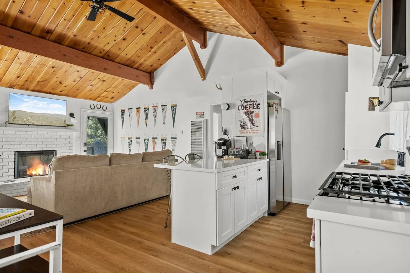Cowboy Cabin w Lake View, EV Charger, Near Village 14
