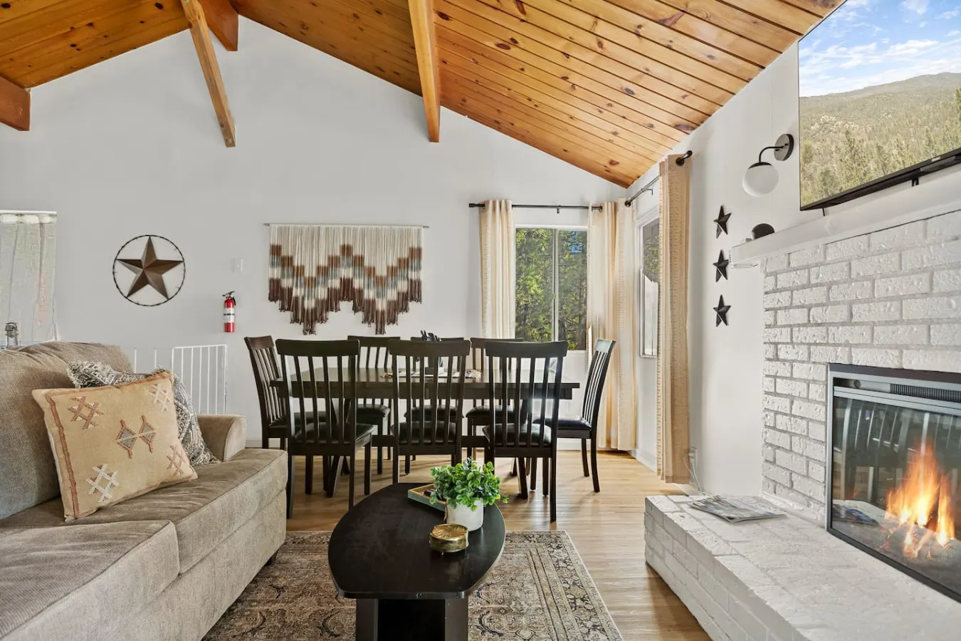 Cowboy Cabin w Lake View, EV Charger, Near Village 16