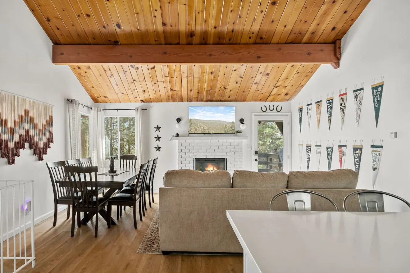Cowboy Cabin w Lake View, EV Charger, Near Village 7