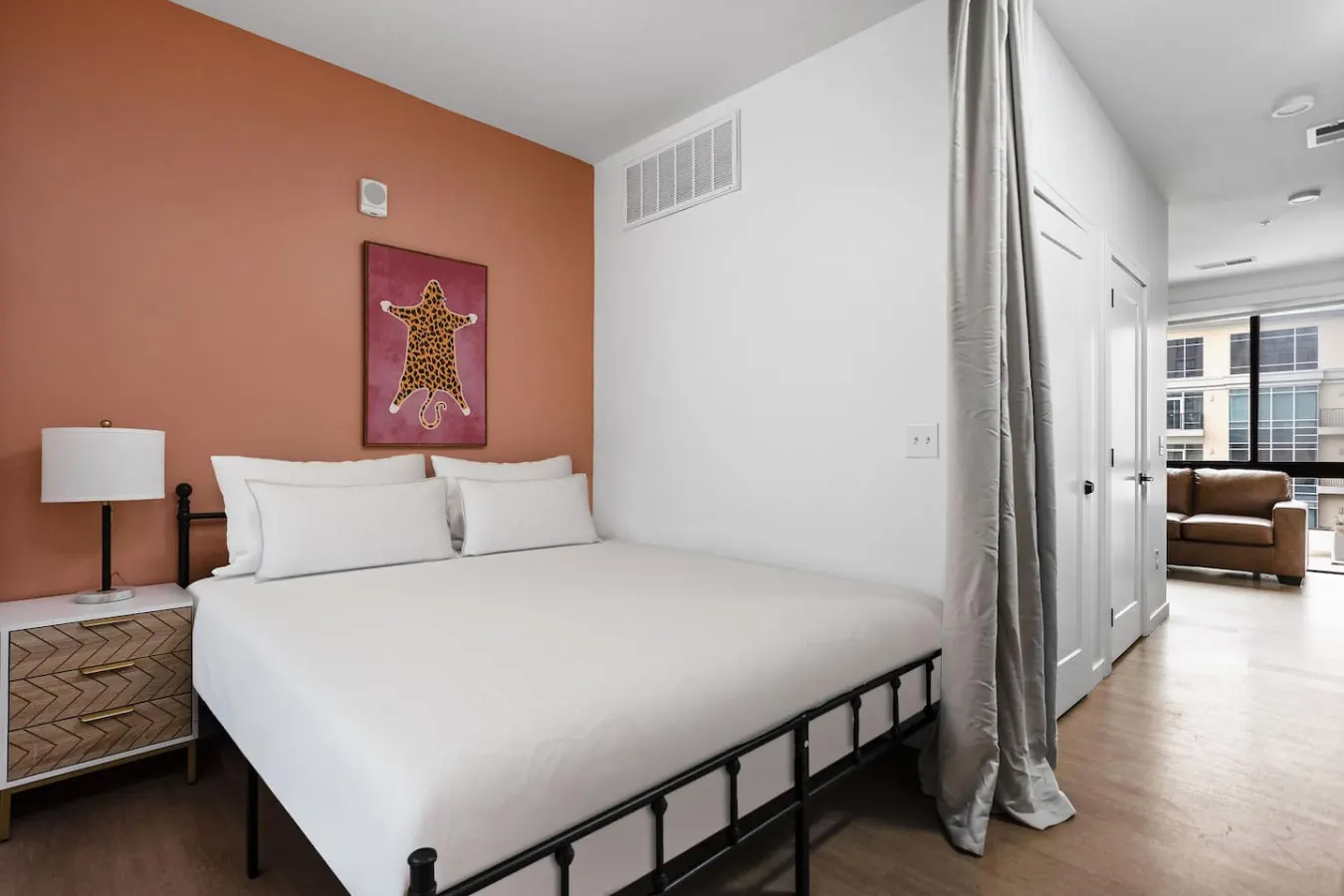 Chic Studio w/ Fee Parking+Pool+Gym+Free Espresso 8