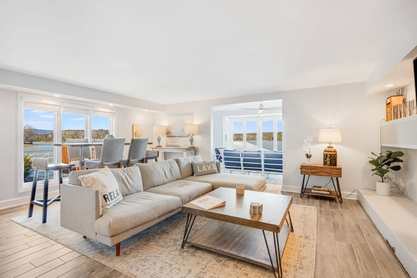 Lakefront Escape | Dock Access and Mountain Views! — photo 4