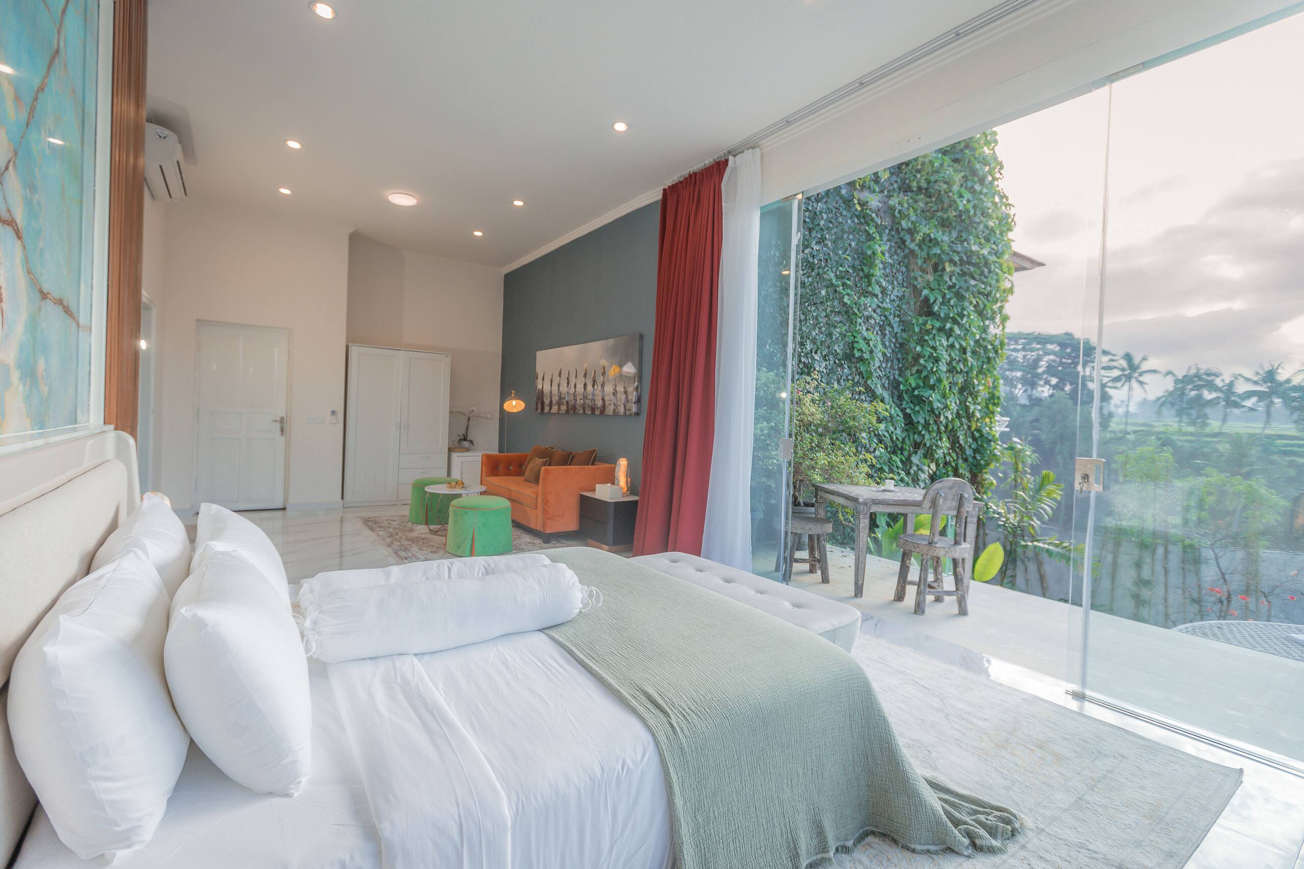 Romantic Suite Jungle/River View @VillaCellaBella 8