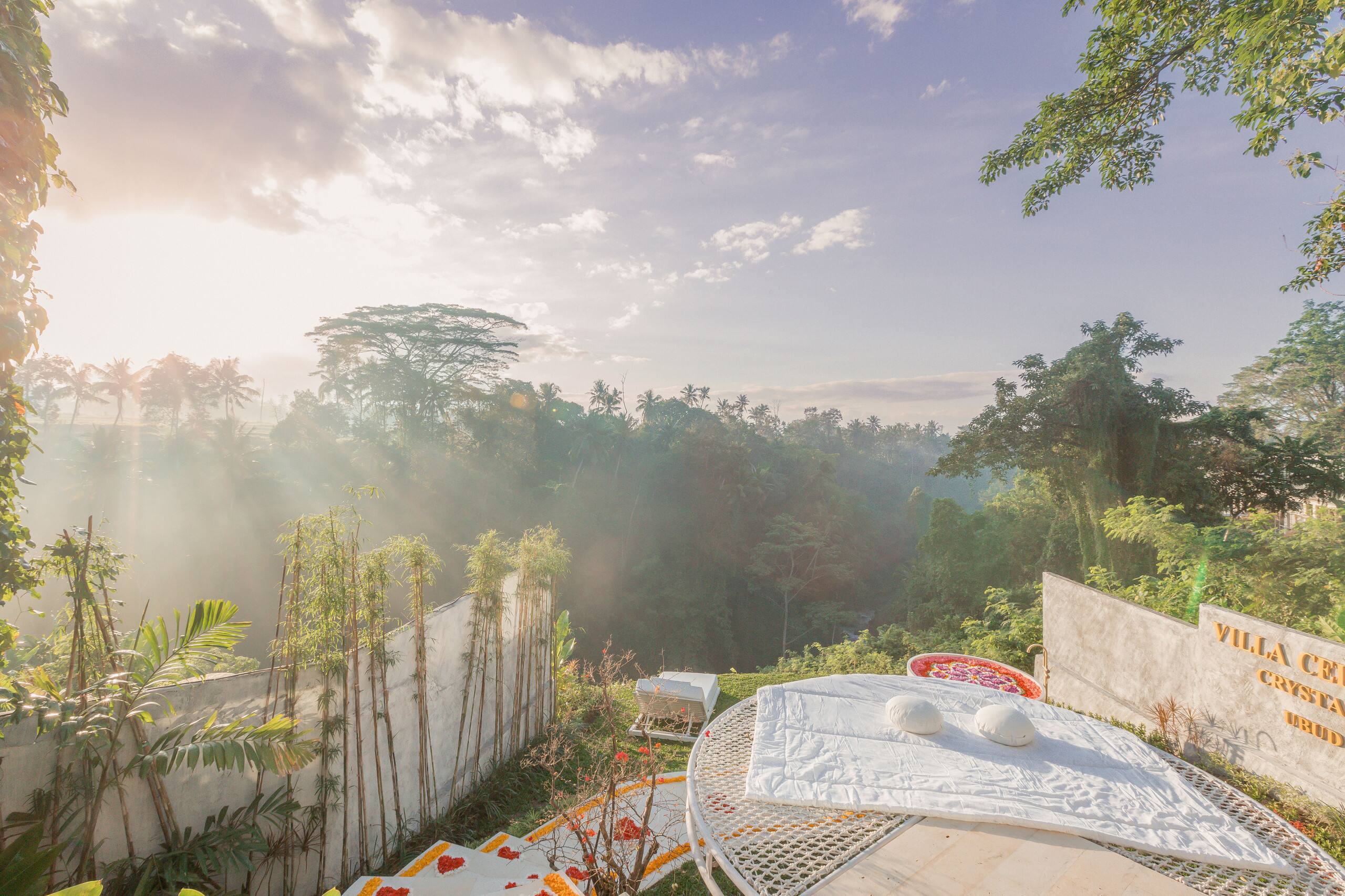 Romantic Suite Jungle/River View @VillaCellaBella 7