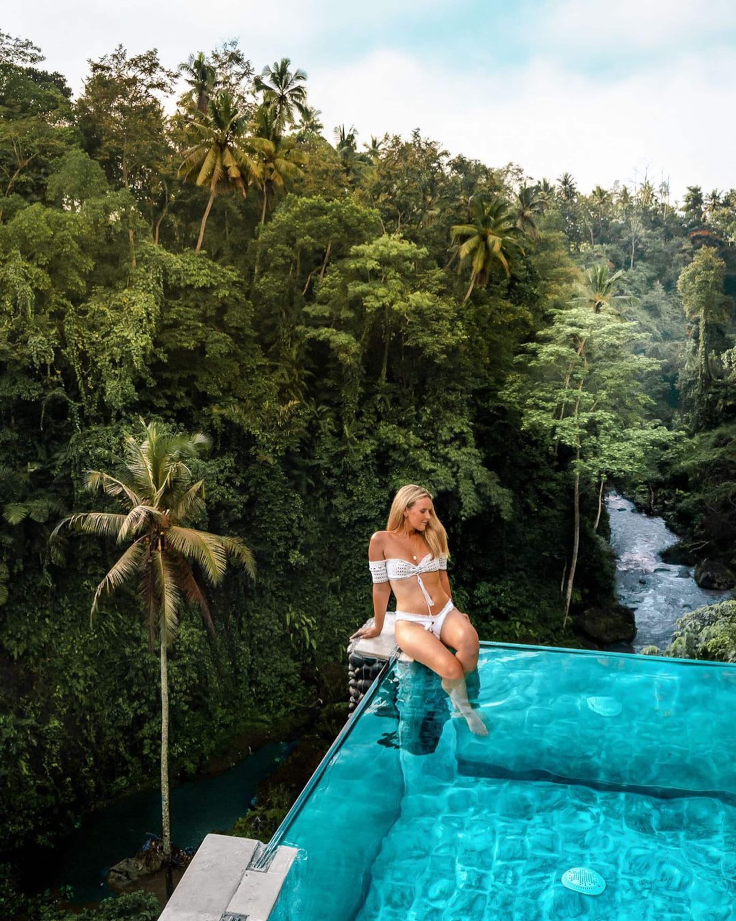 Romantic Suite Jungle/River View @VillaCellaBella 11
