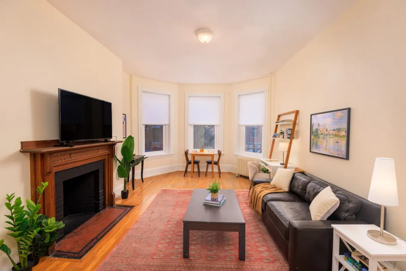 Centrally Located Back Bay 1Br! 7