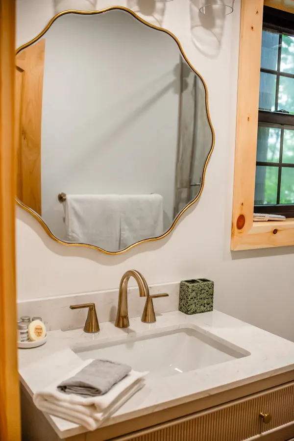 Lakefront Treehouse - Hawk Hideaway 10