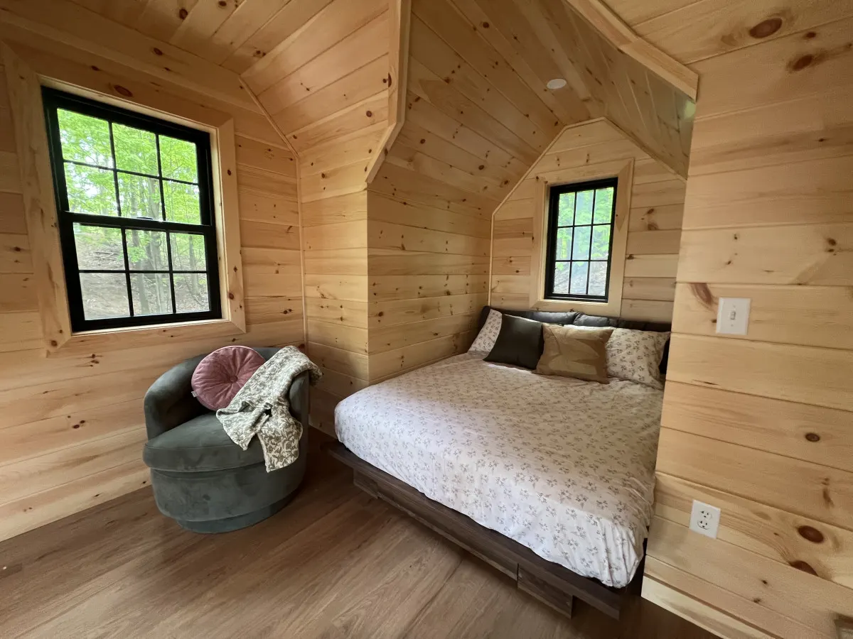Lakefront Treehouse - Hawk Hideaway 14