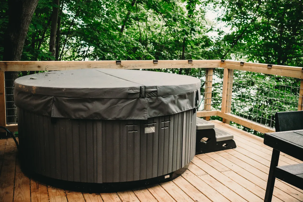 Lakefront Treehouse - Hawk Hideaway 16