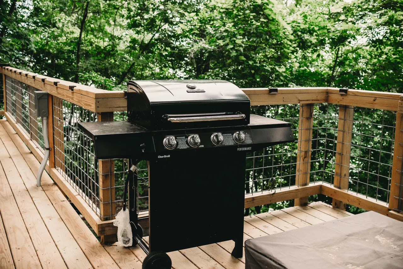 Lakefront Treehouse - Hawk Hideaway 18