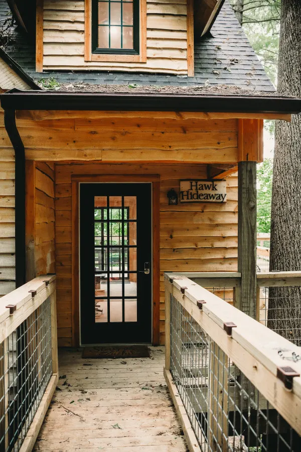 Lakefront Treehouse - Hawk Hideaway — photo 3