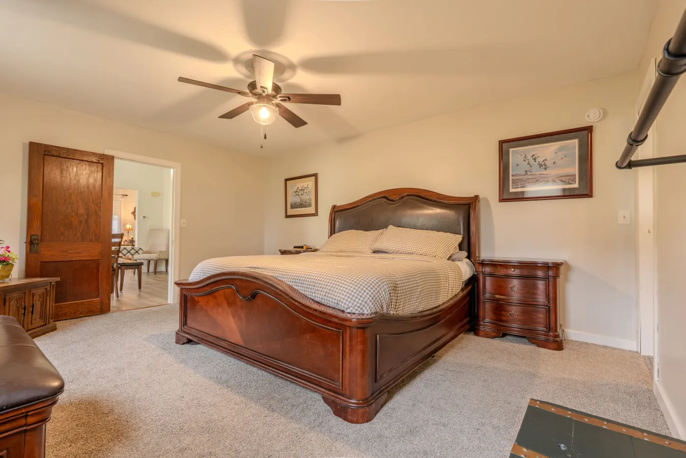 Main Street Manor | Hot Tub — photo 3