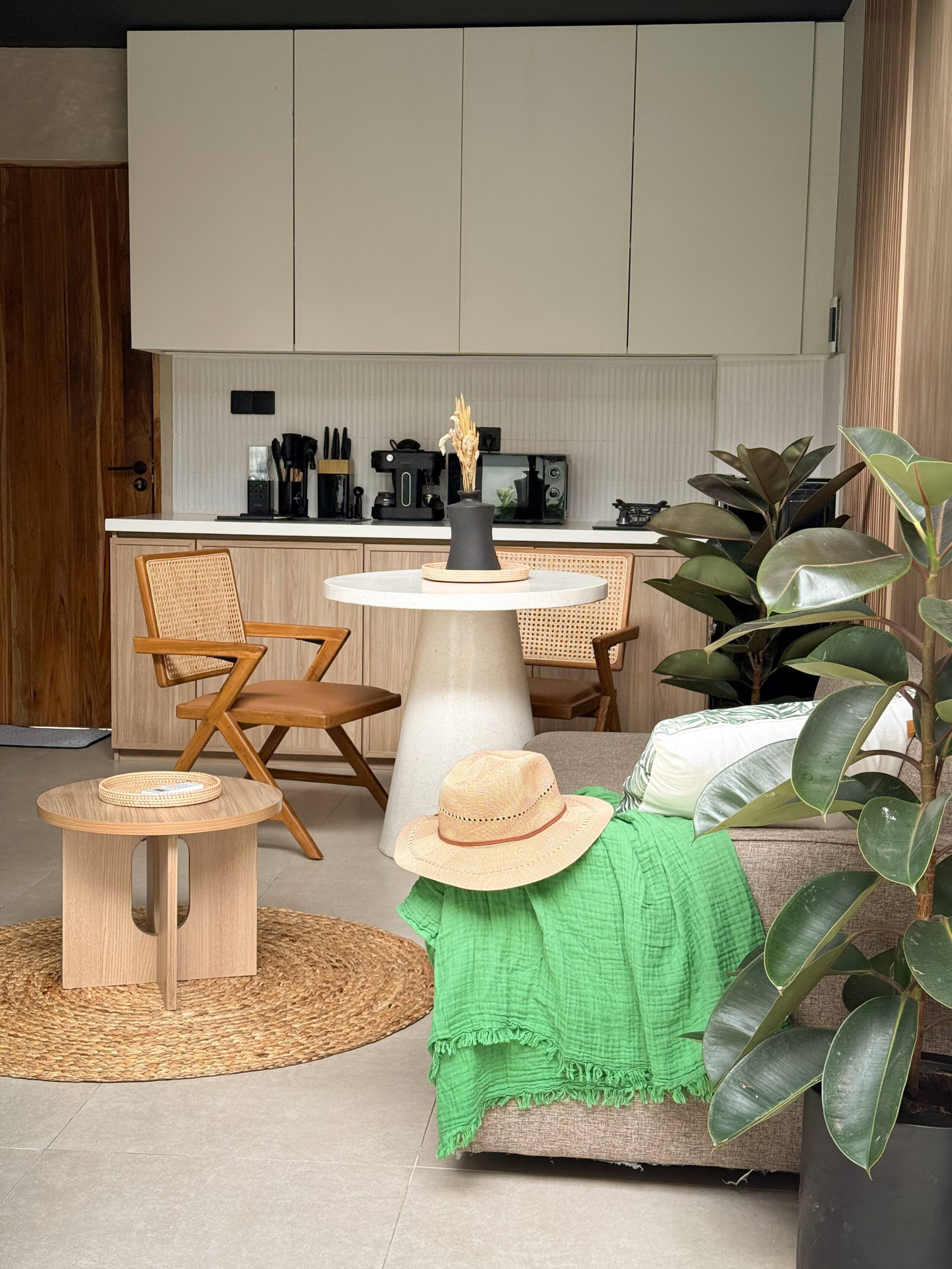 Cozy Jungle Plunge Pool Loft • Close to Beach