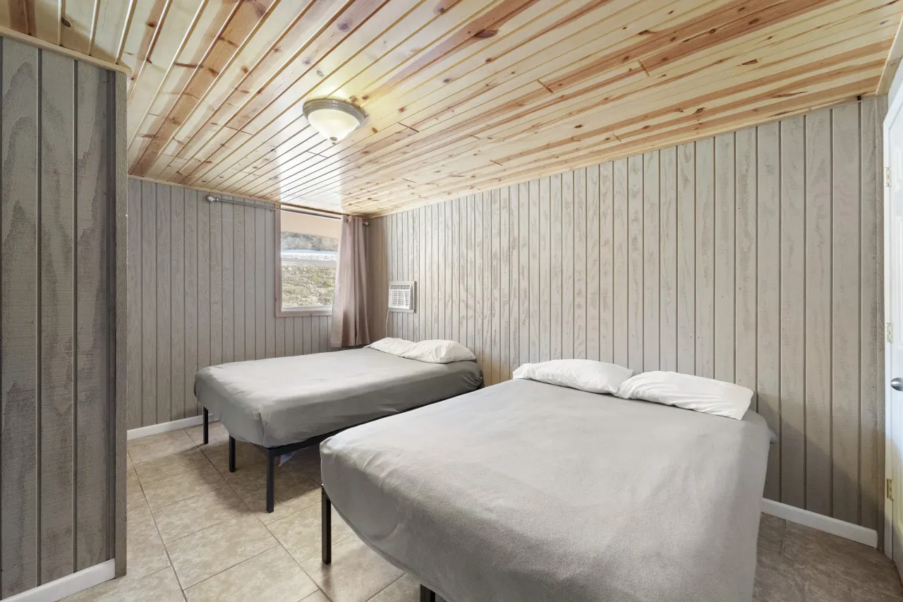 Palace Sleep 20- Bachelor/Bachelorette Parties Welcome! 12