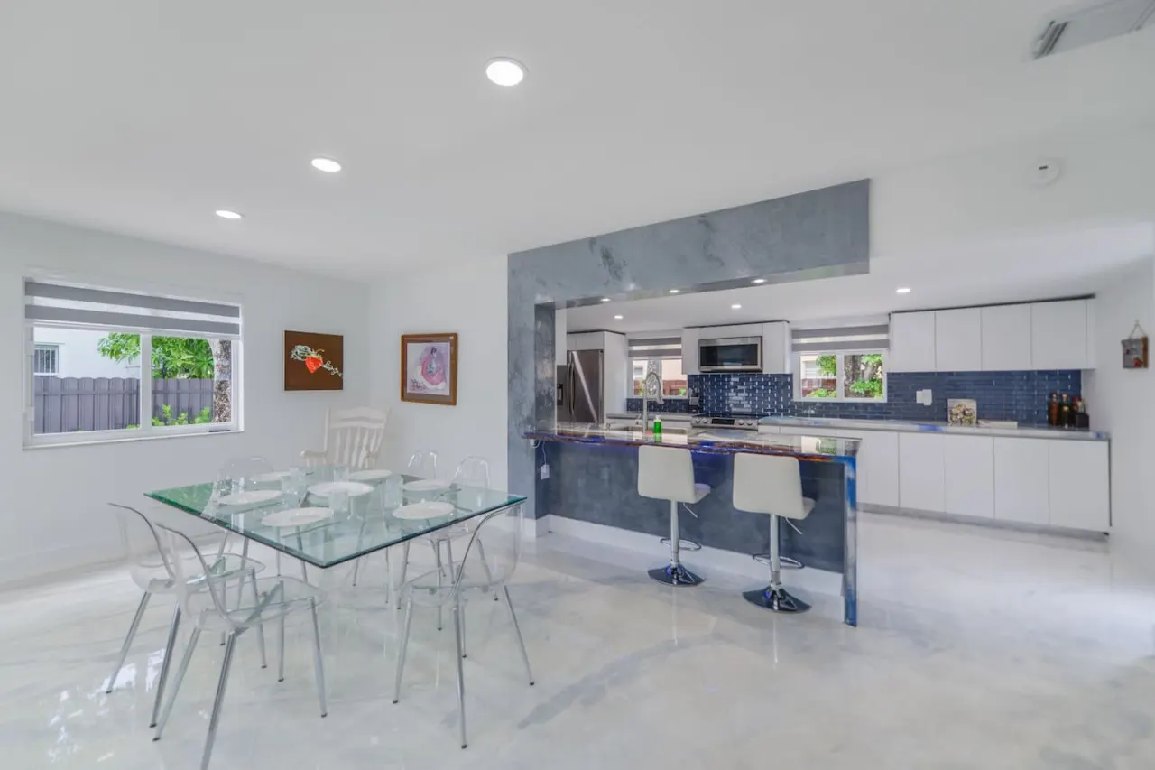 Modern 3 BD. Home in Coral Way!