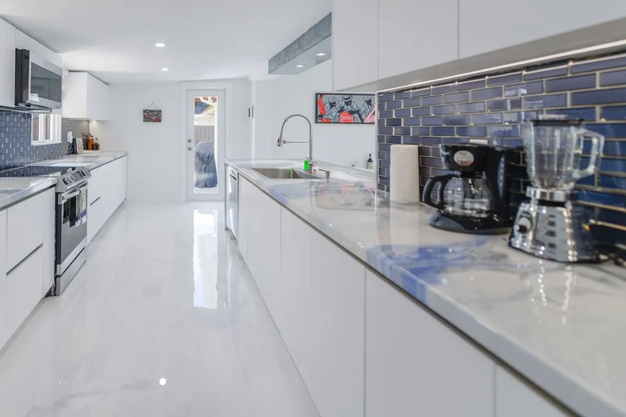 Modern 3 BD. Home in Coral Way! 12