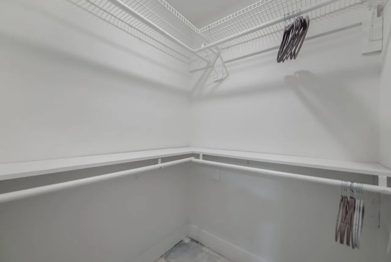 Modern 3 BD. Home in Coral Way! 18