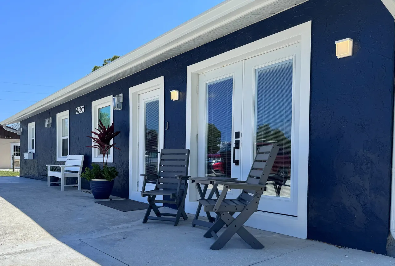Beachy Blue Getaway! 5