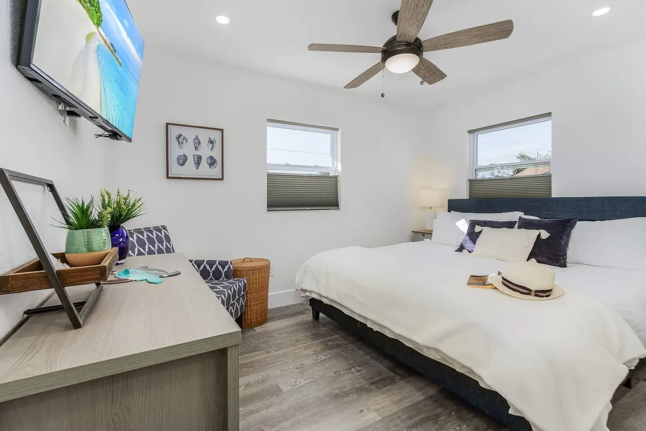 Beachy Blue Getaway! 6