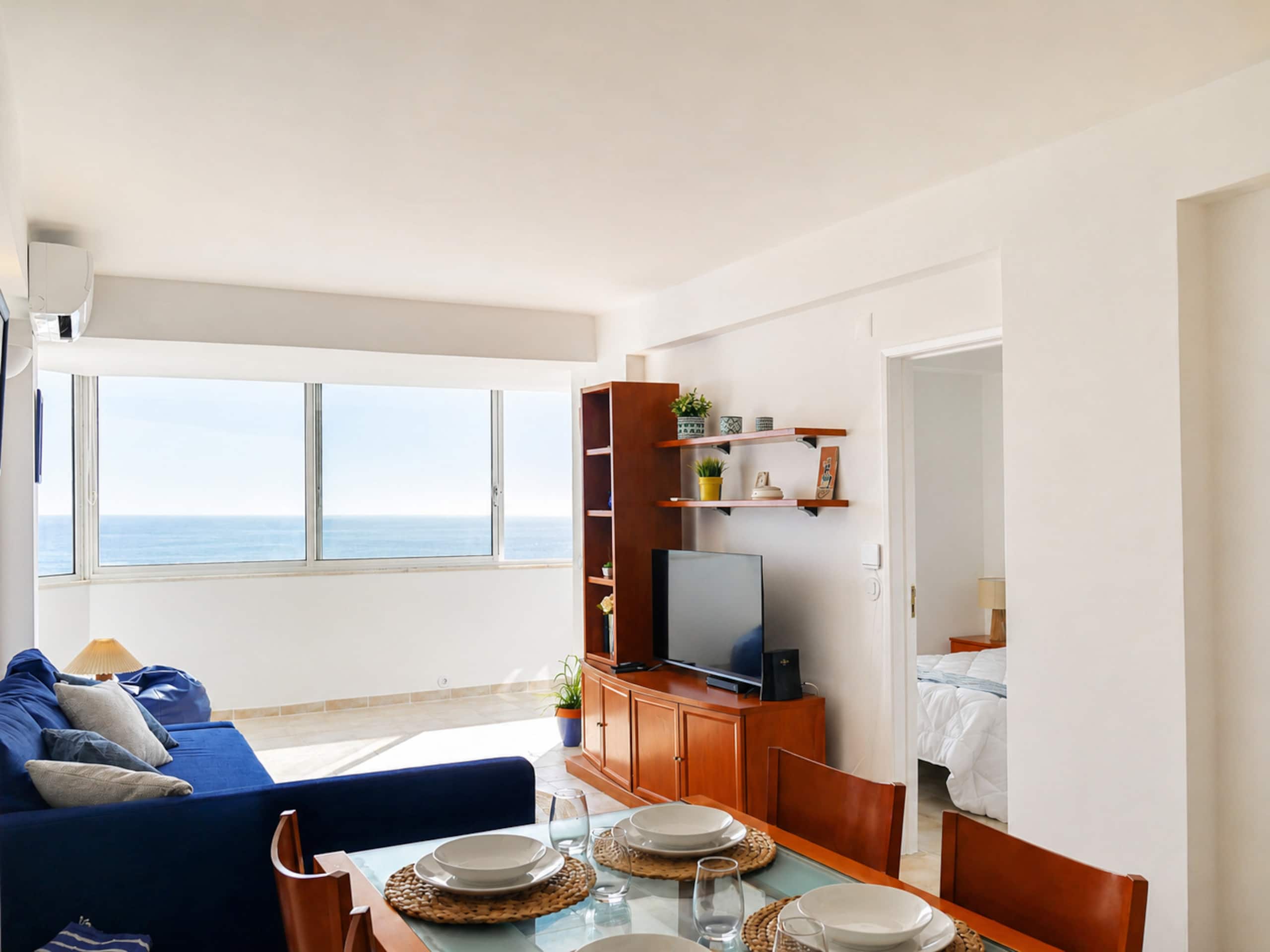 2-Bedroom Apartment with Sea View - Costa da Caparica 1