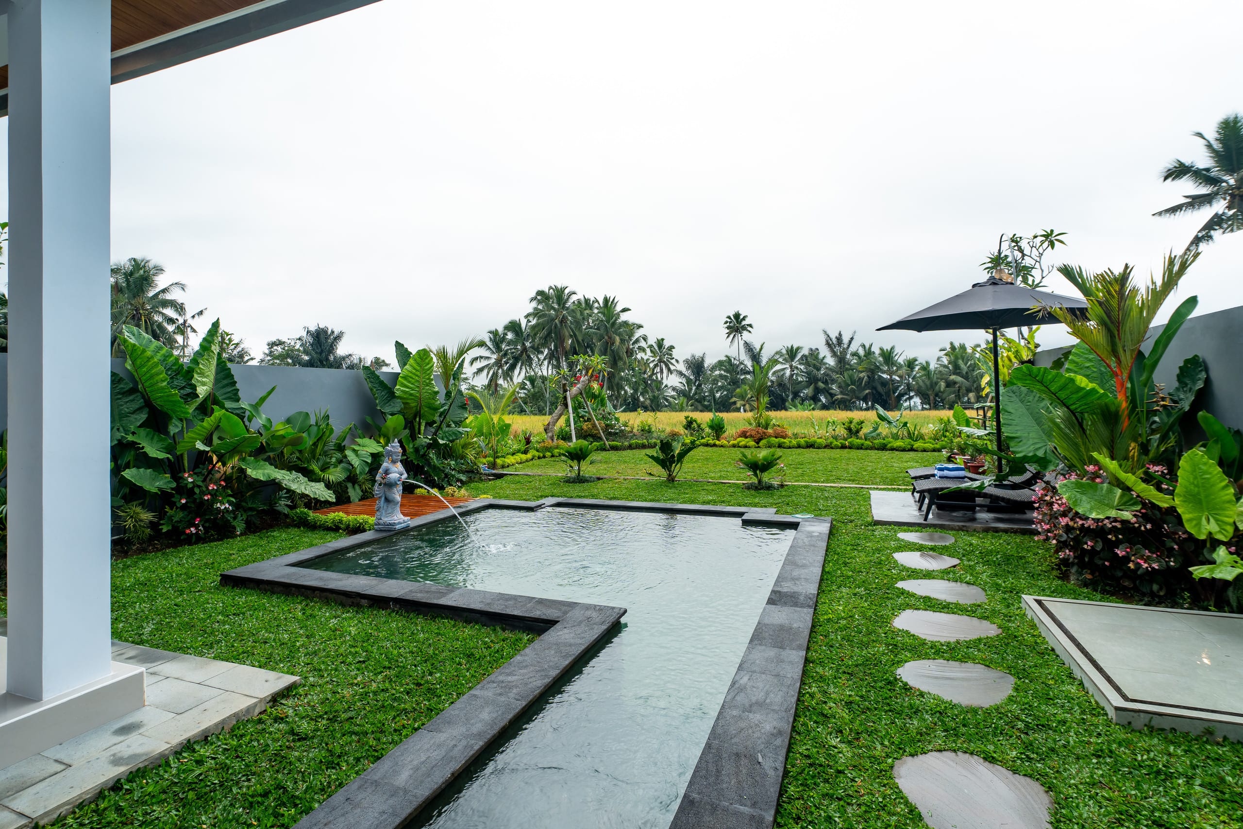 A Serene Tropical Oasis with Modern Comforts 25