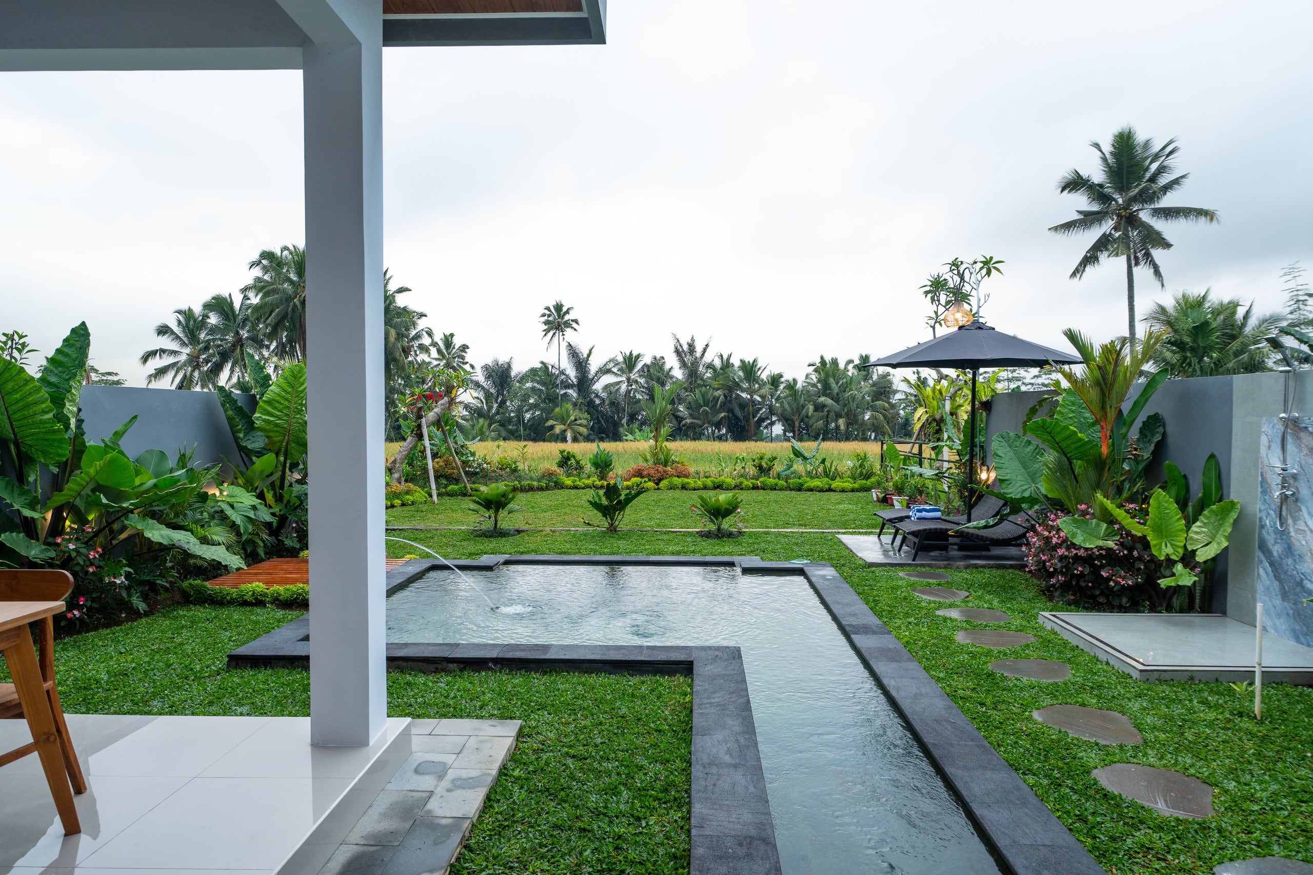A Serene Tropical Oasis with Modern Comforts 18