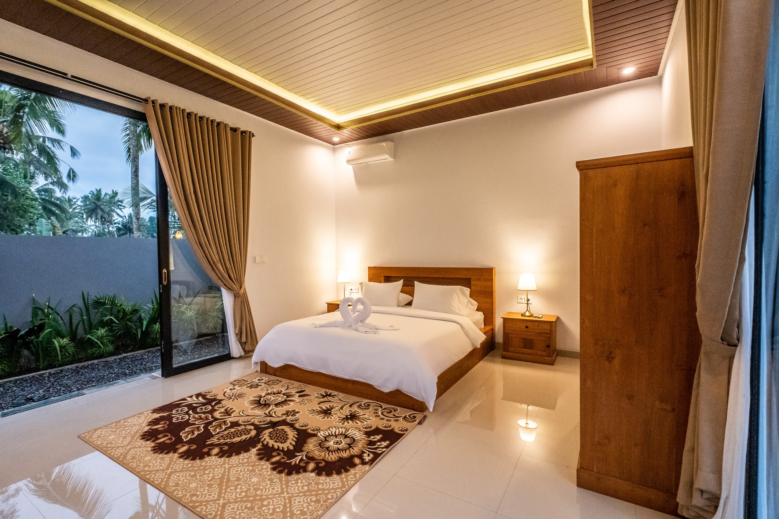 A Serene Tropical Oasis with Modern Comforts 7