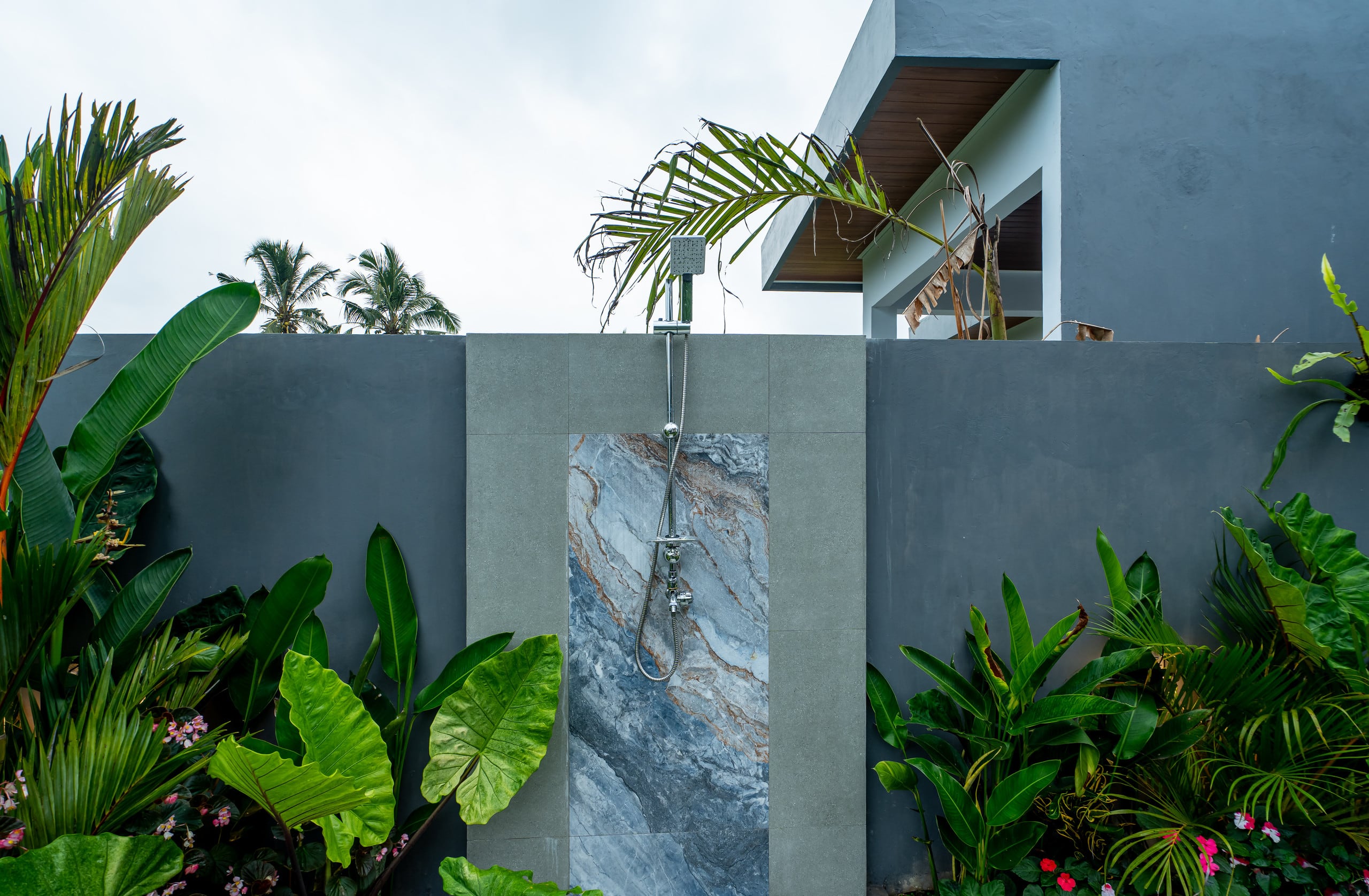 A Serene Tropical Oasis with Modern Comforts 32