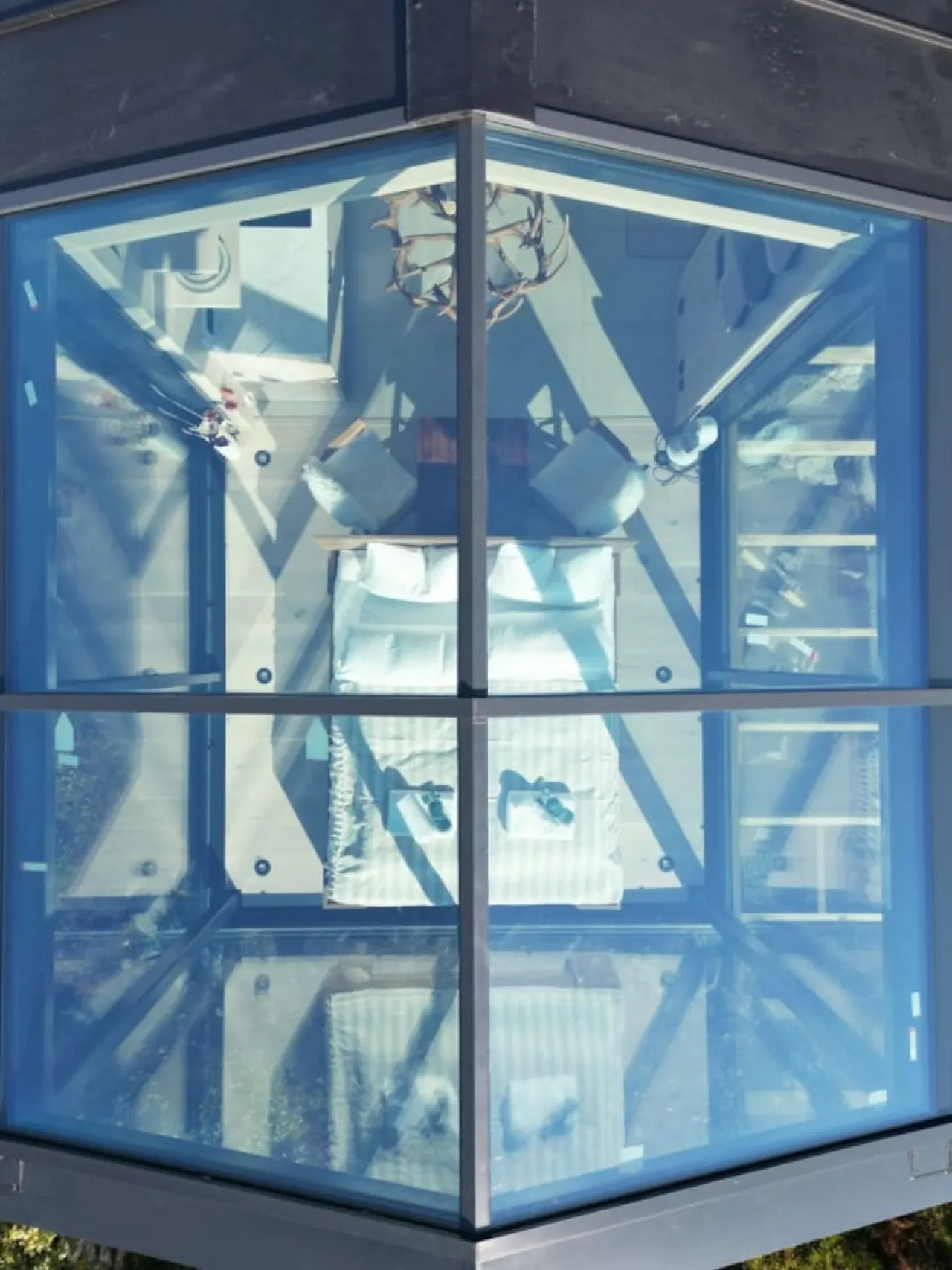 Cloud 9 Glass Roof Cabin WonderInn Arctic 10