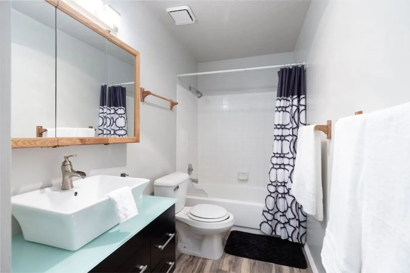 Spacious Pet Friendly Retreat! 9