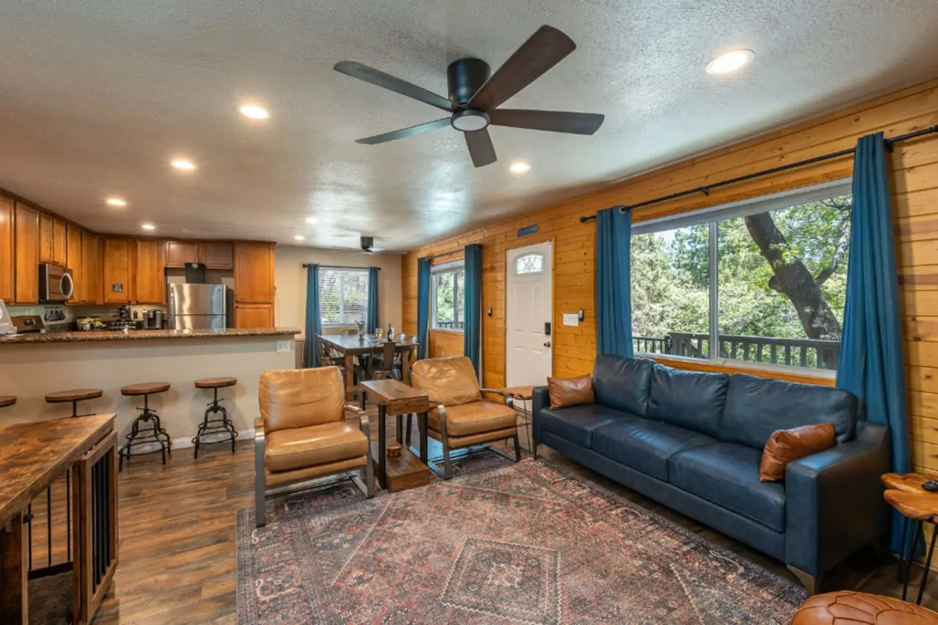 Pups and Pine Lodge w/ BBQ Deck, Hot tub & Games 14