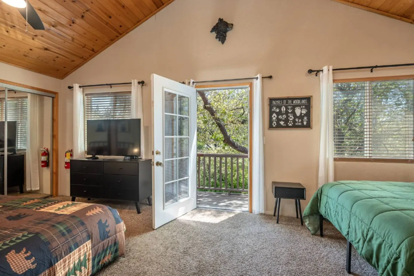 Pups and Pine Lodge w/ BBQ Deck, Hot tub & Games 19