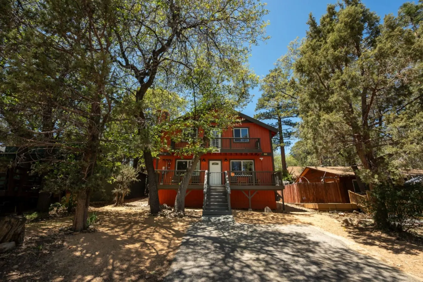Pups and Pine Lodge | w/ BBQ Deck, Hot tub & Games — photo 5