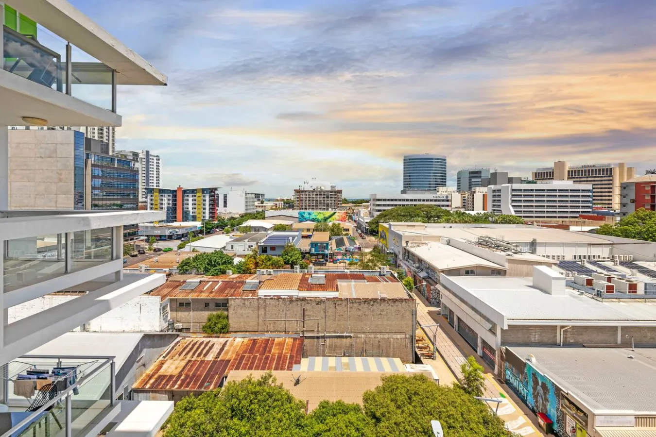 City Skyline & Sea Views: Parking 18