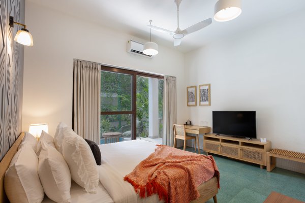 4 BHK Villa w/ Terrace Jacuzzi & Pool near Anjuna 18