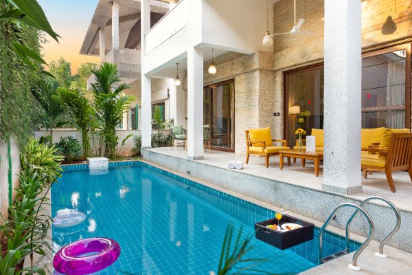 4 BHK Villa w/ Terrace Jacuzzi & Pool near Anjuna 7